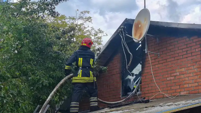На Вінниччині внаслідок коротких замикань сталися дві пожежі в житлових будинках На Вінниччині внаслідок коротких замикань сталися дві пожежі в житлових будинках