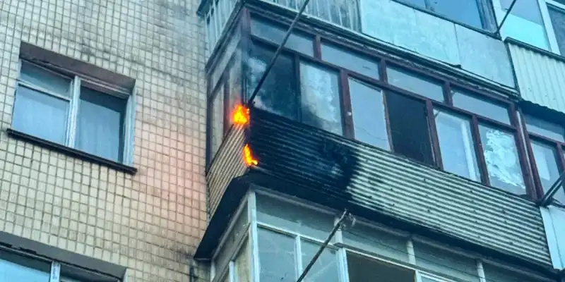У Вінниці вогнеборці ліквідували пожежу на балконі багатоповерхівки