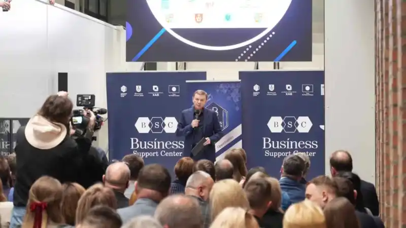 У Вінниці запрацював перший муніципальний інноваційно-технологічний парк «Кристал» У Вінниці запрацював перший муніципальний інноваційно-технологічний парк «Кристал»
