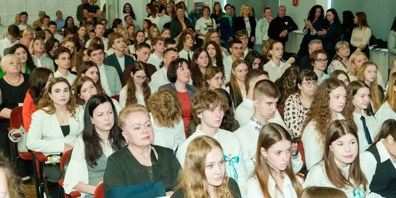 У Вінниці вручили стипендії найуспішнішій молоді в межах проєкту «Талант року»