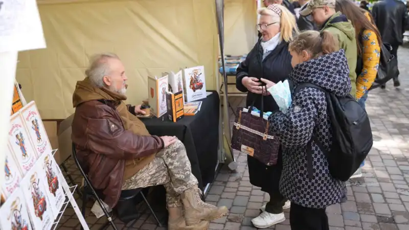 VinBookFest повернув Вінниці статус літературної столиці: книга як інструмент єдності, сили й відновлення VinBookFest повернув Вінниці статус літературної столиці: книга як інструмент єдності, сили й відновлення