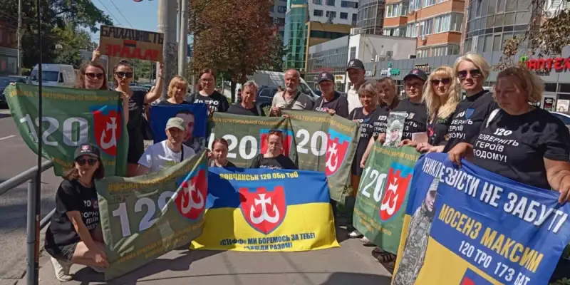 У Вінниці провели акцію «Не мовчи, полон вбиває» на підтримку українських полонених